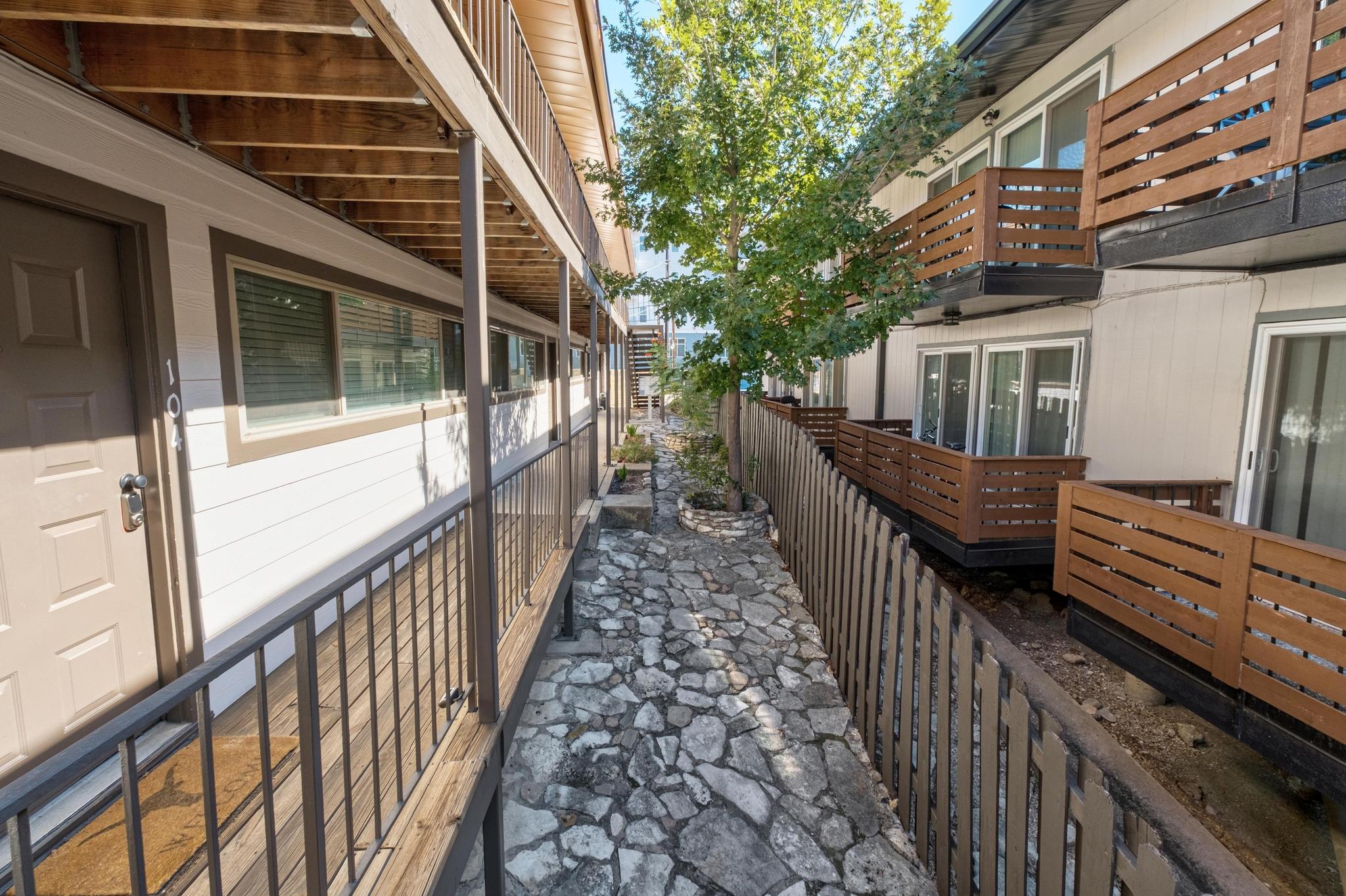 2404 Longview St # 105, Austin, TX 78705