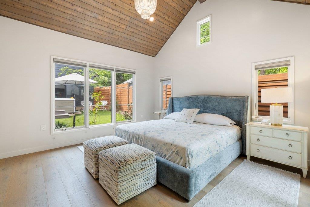 2116 Clifton St, Austin, TX 78704