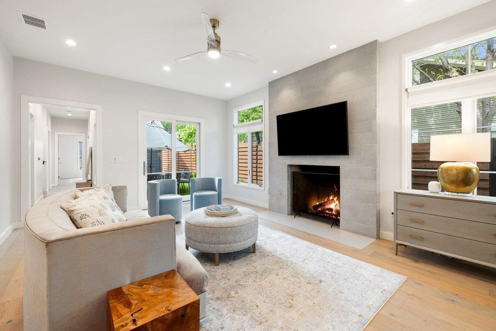 2116 Clifton St, Austin, TX 78704