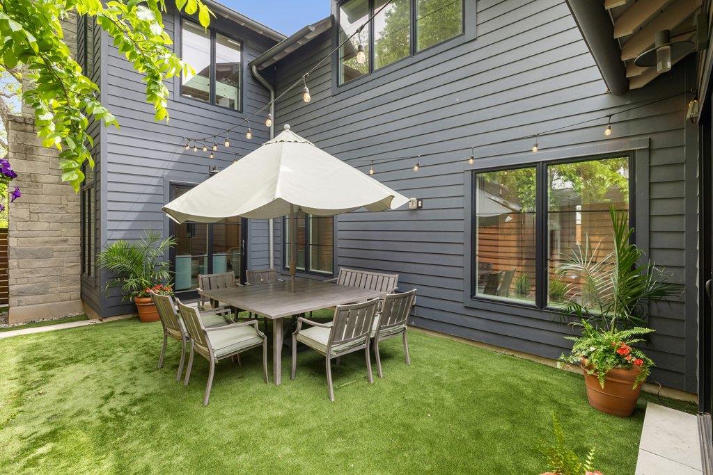 2116 Clifton St, Austin, TX 78704