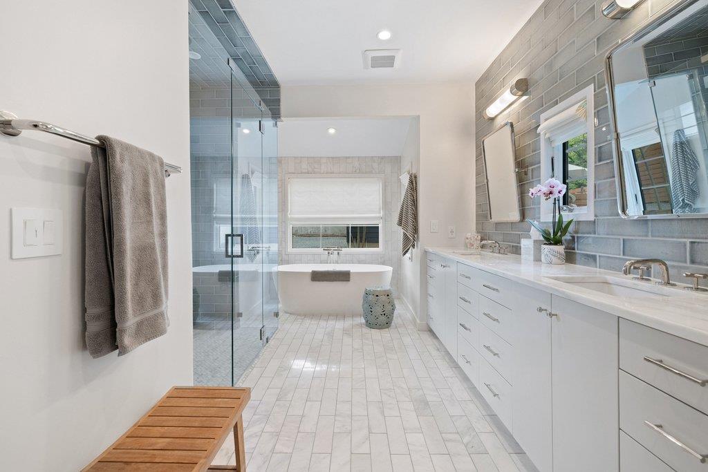 2116 Clifton St, Austin, TX 78704