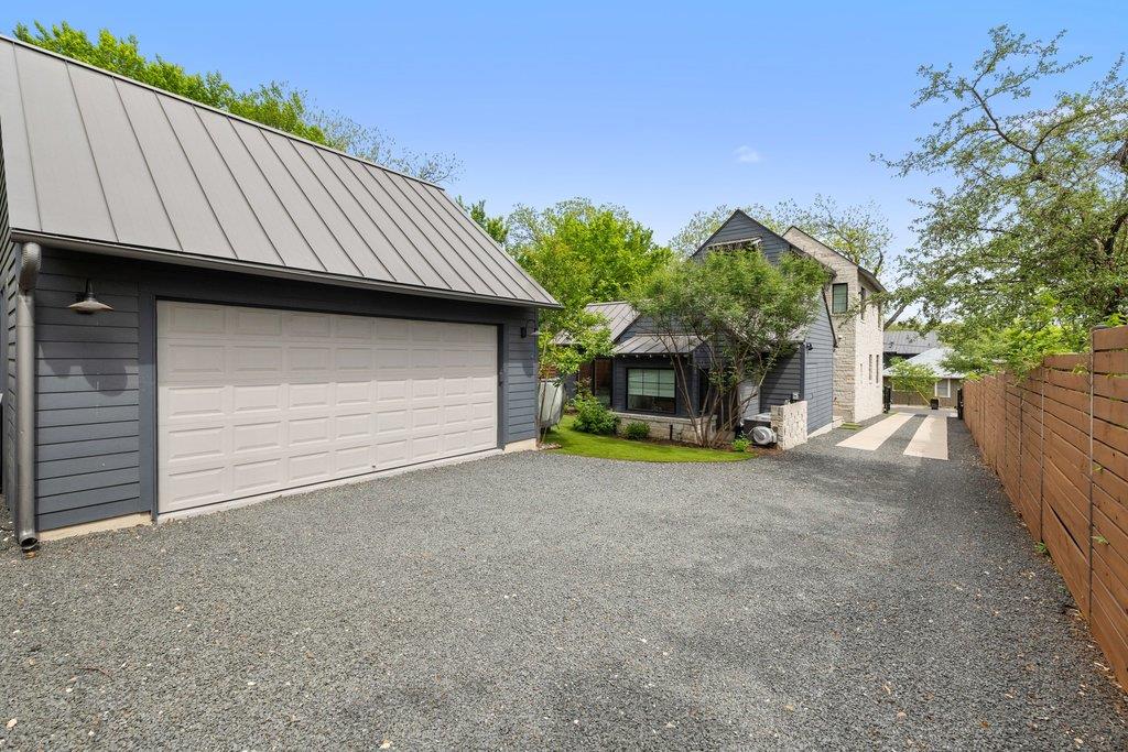 2116 Clifton St, Austin, TX 78704