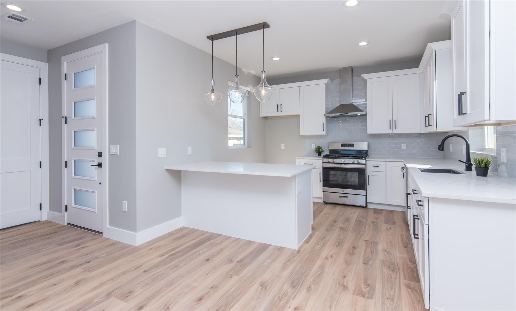 8006 Gault St # 2, Austin, TX 78757