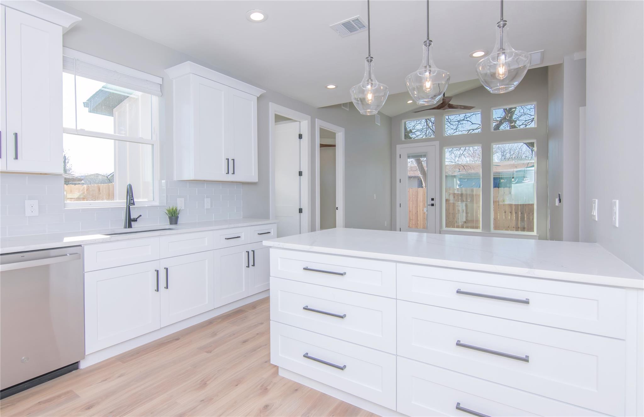 8006 Gault St # 2, Austin, TX 78757