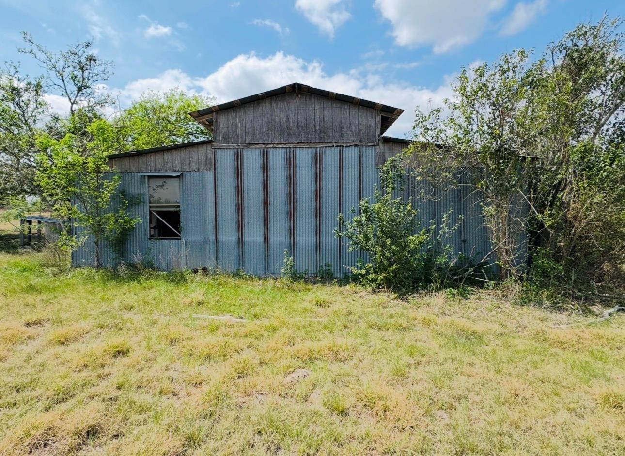 789 Upper Elgin River Rd, Elgin, TX 78621