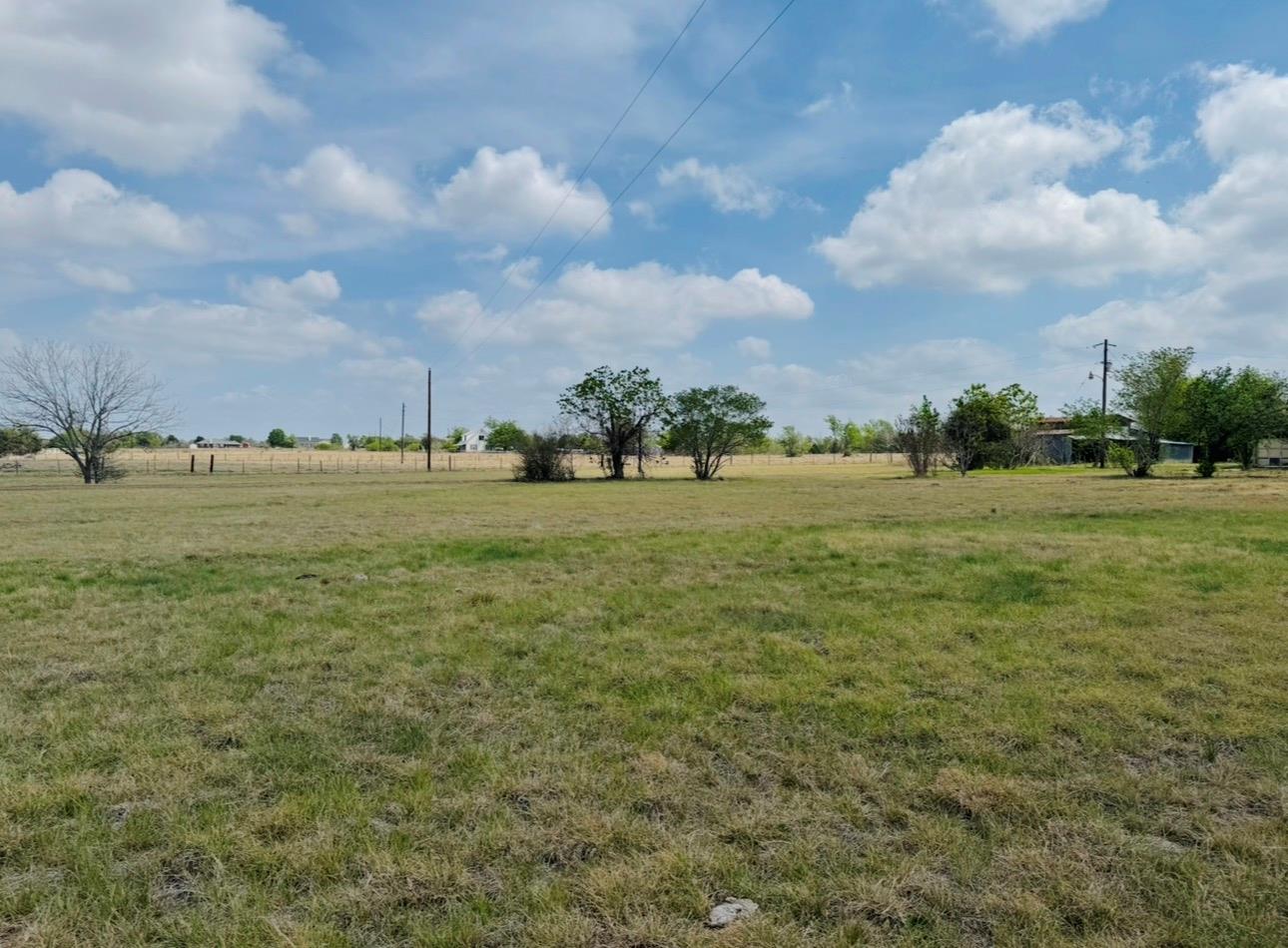 789 Upper Elgin River Rd, Elgin, TX 78621