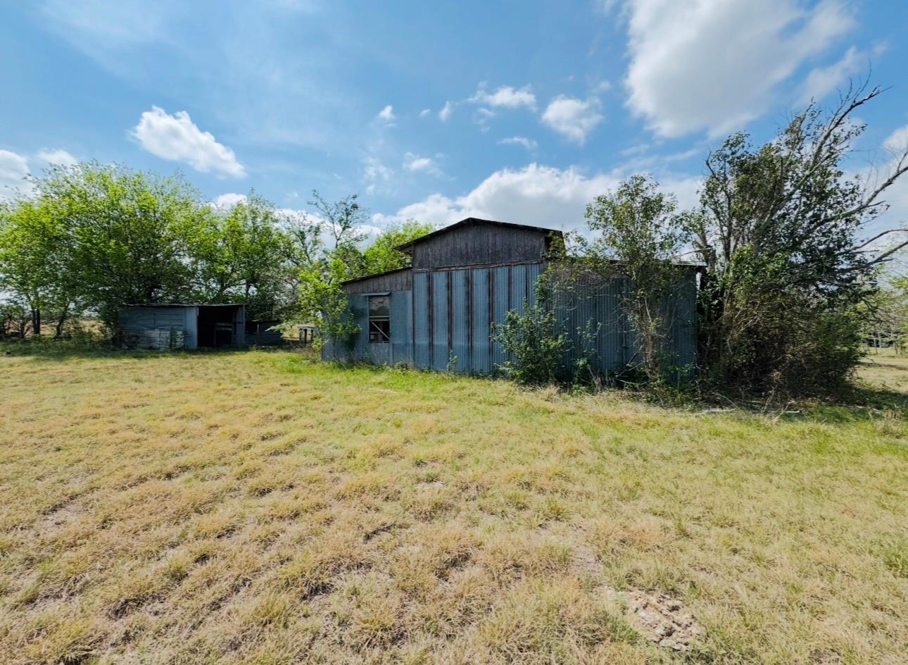 789 Upper Elgin River Rd, Elgin, TX 78621