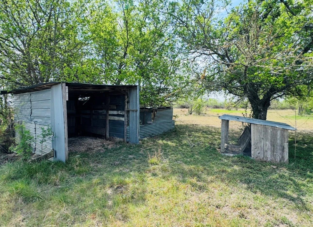 789 Upper Elgin River Rd, Elgin, TX 78621