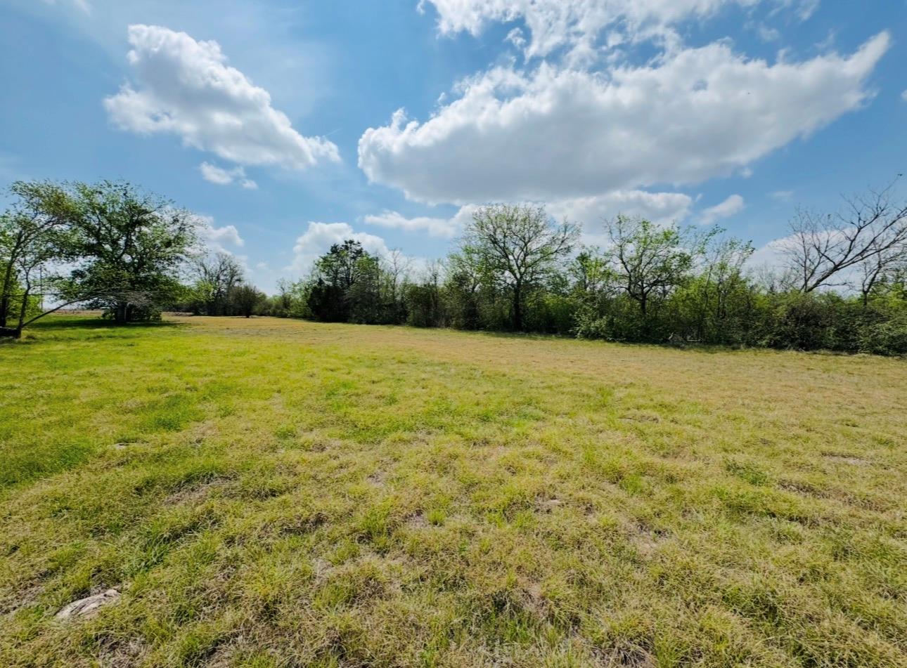 789 Upper Elgin River Rd, Elgin, TX 78621