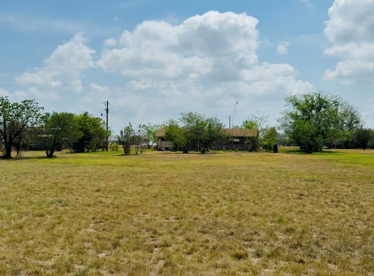 789 Upper Elgin River Rd, Elgin, TX 78621