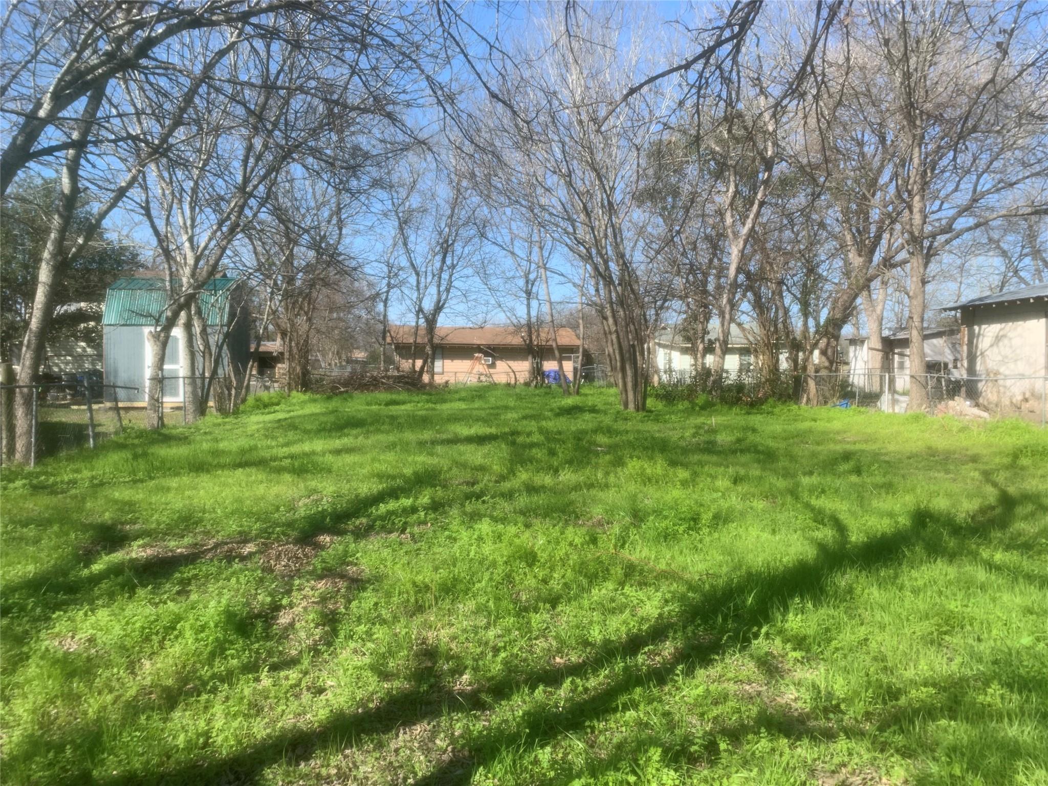 1622 Starcke St, Seguin, TX 78155