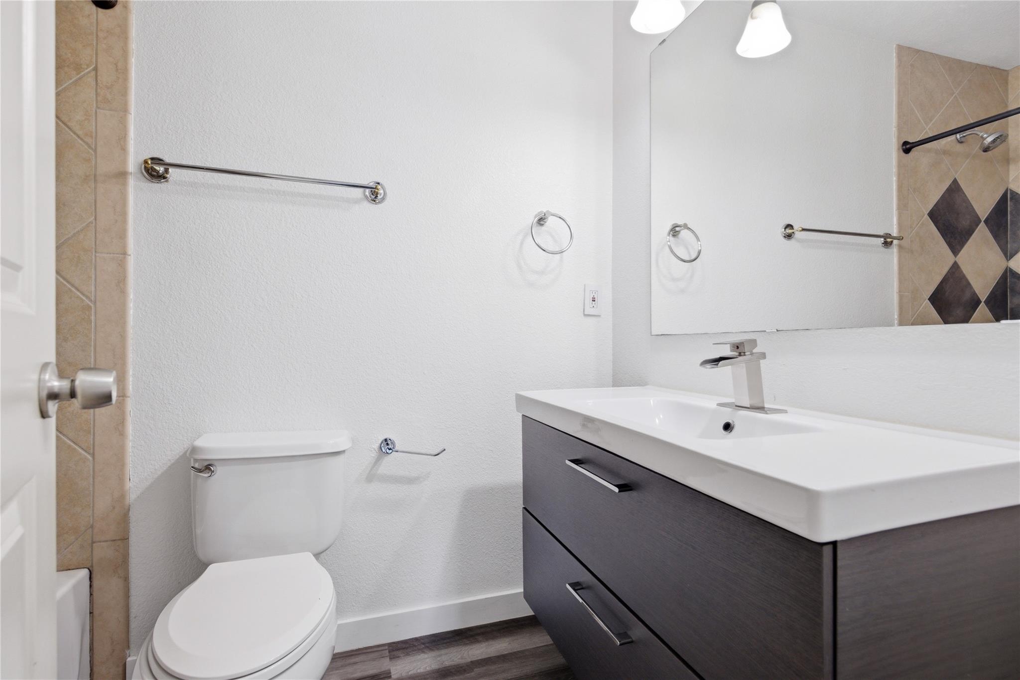 8400 Jamestown Dr # 534, Austin, TX 78758
