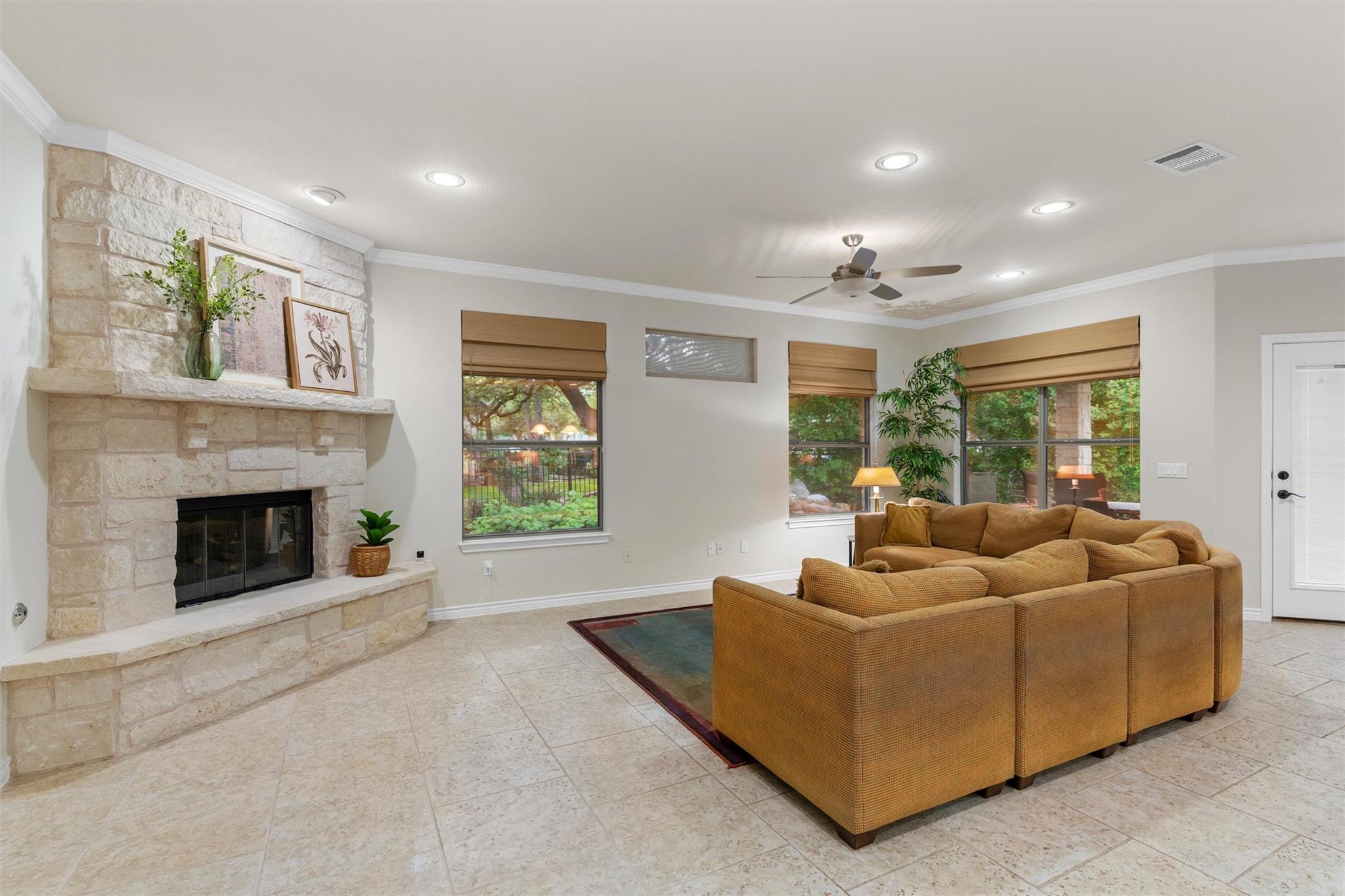 809 Boquilla Trl, Georgetown, TX 78633