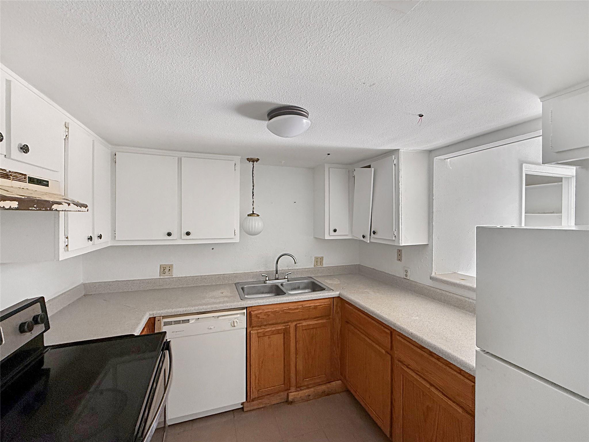 8611 Putnam Dr # 101, Austin, TX 78757