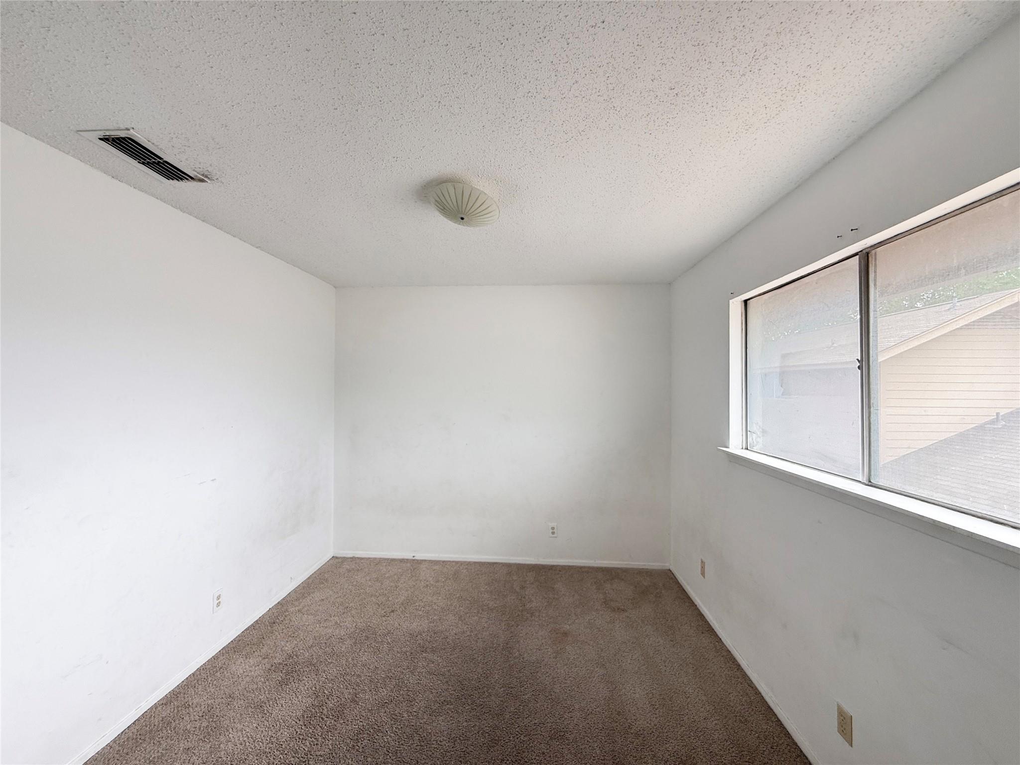 8611 Putnam Dr # 101, Austin, TX 78757