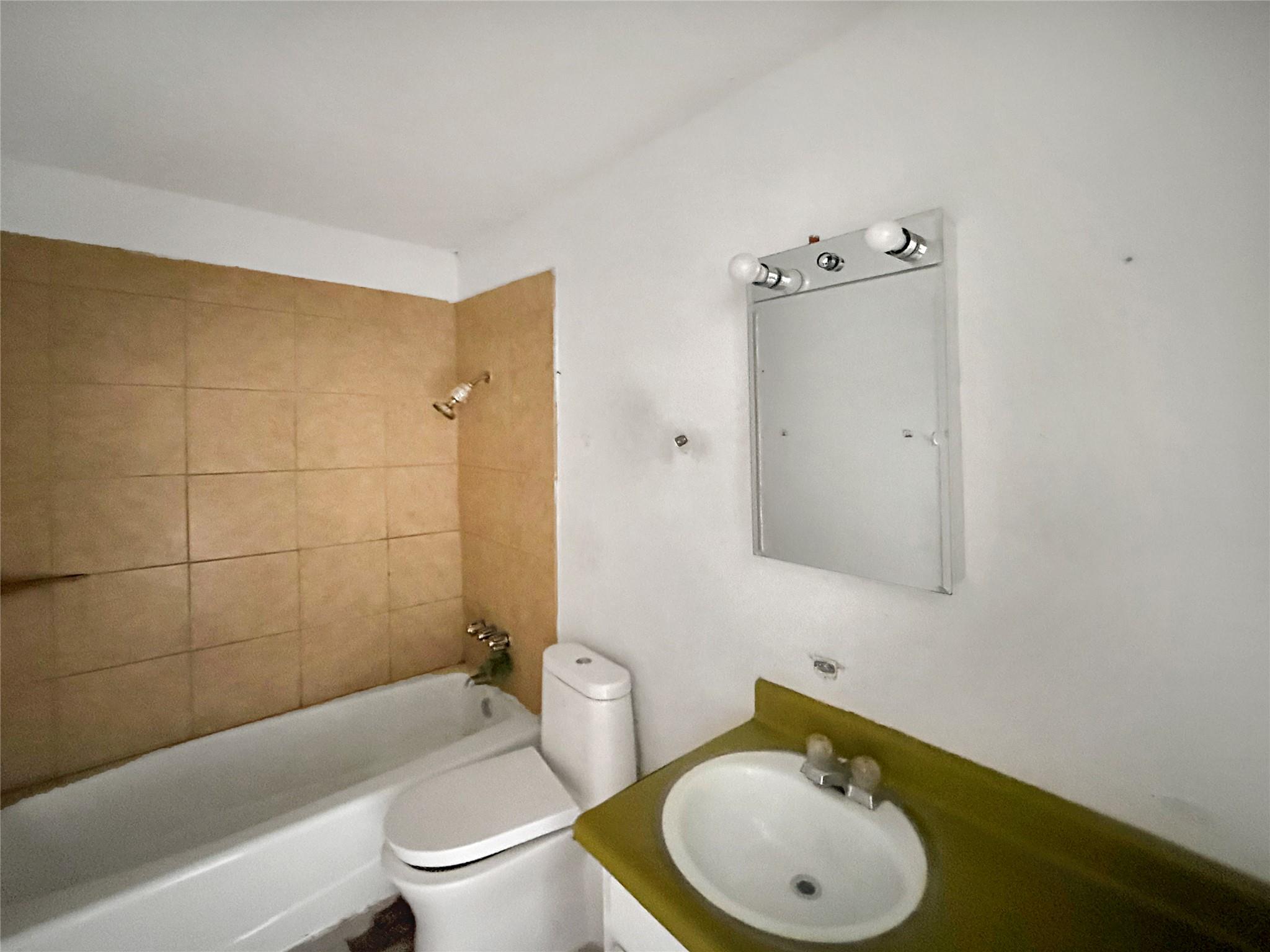 8611 Putnam Dr # 101, Austin, TX 78757