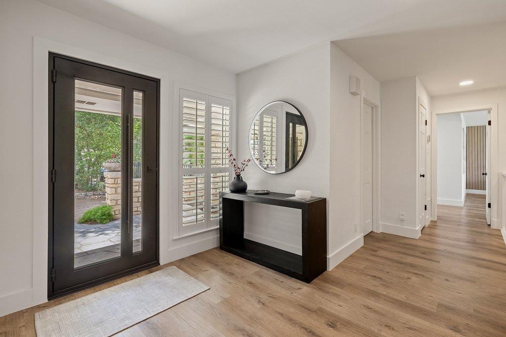 911 Electra, Lakeway, TX 78734