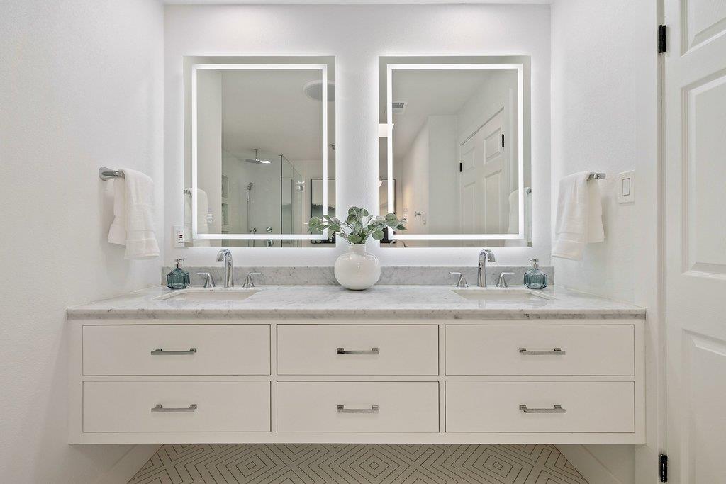 911 Electra, Lakeway, TX 78734