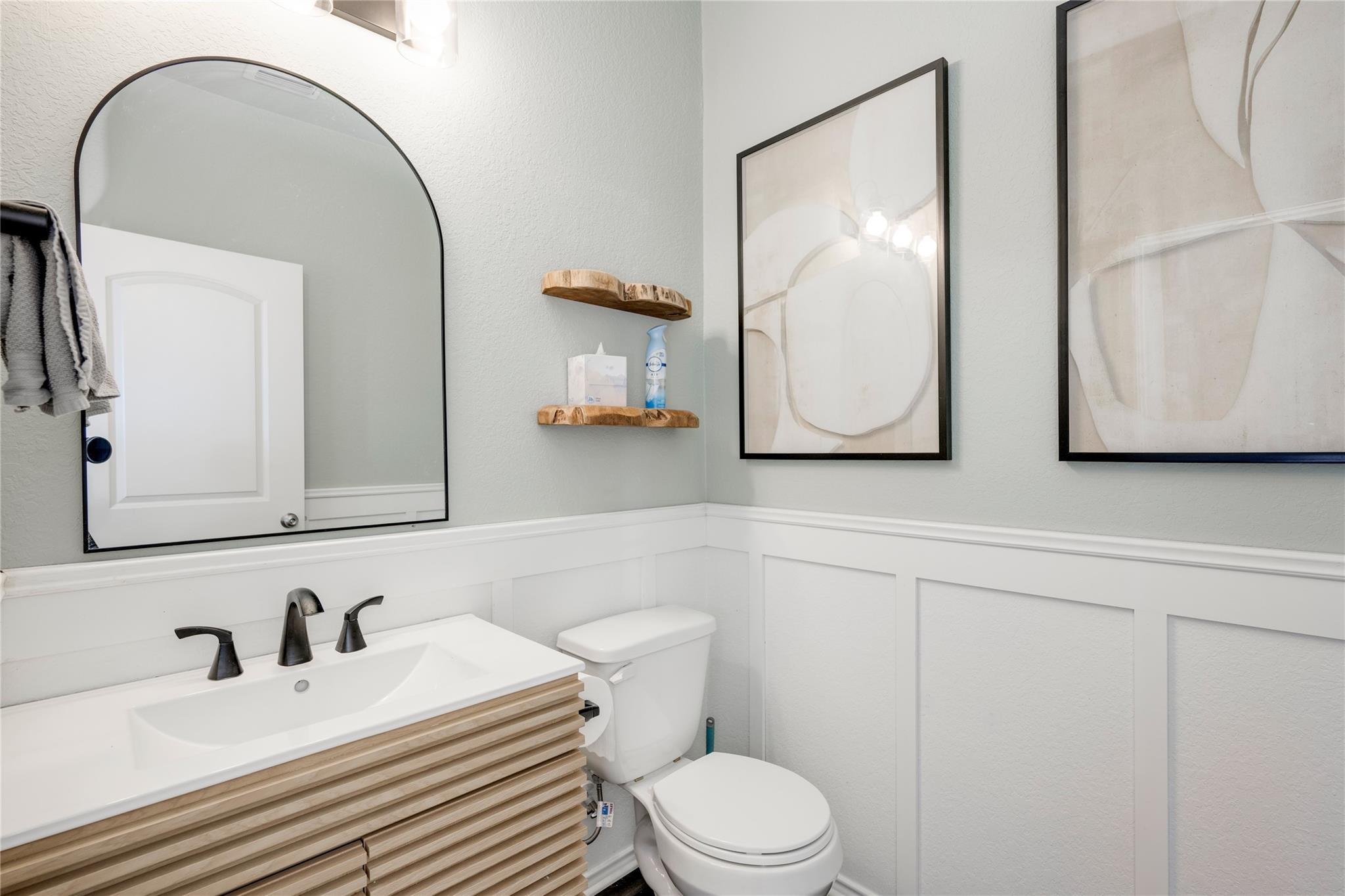 160 Sweetleaf Dr, Buda, TX 78610