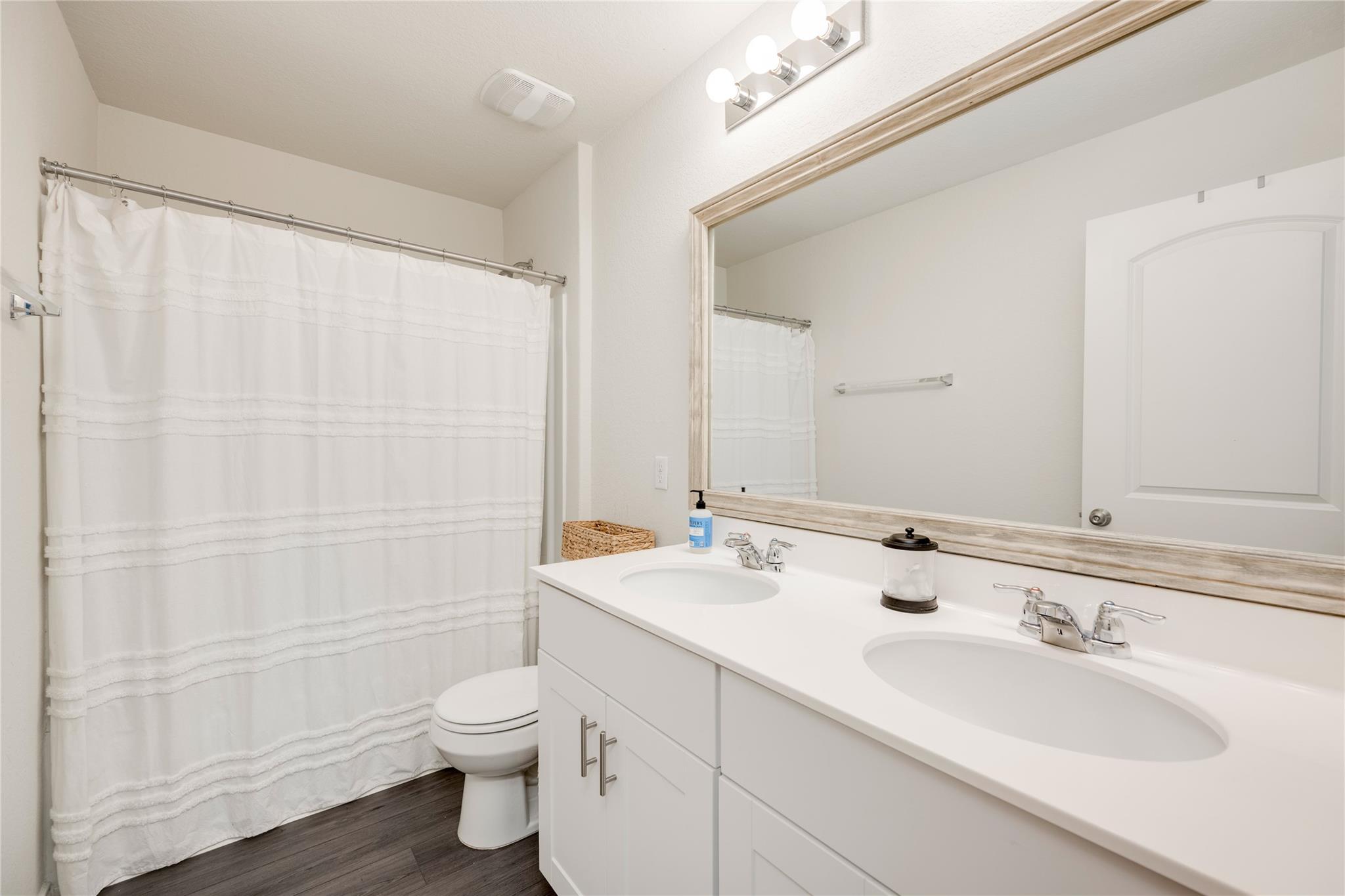 160 Sweetleaf Dr, Buda, TX 78610