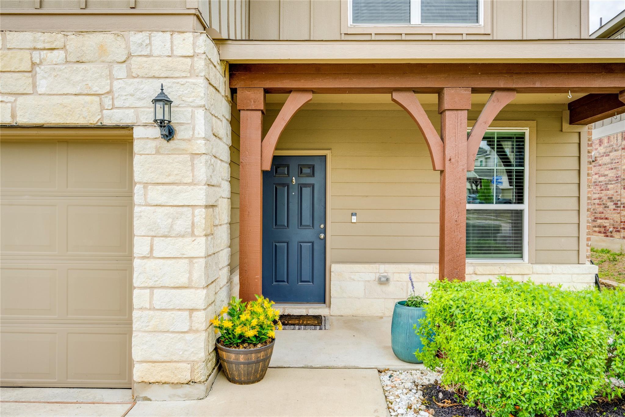 160 Sweetleaf Dr, Buda, TX 78610