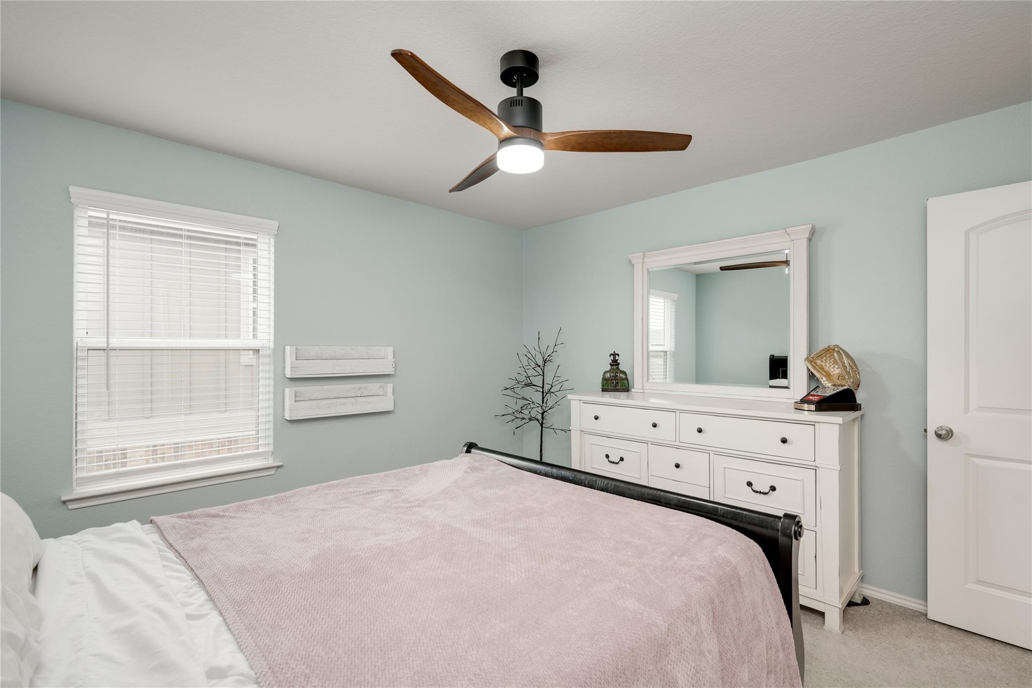 160 Sweetleaf Dr, Buda, TX 78610