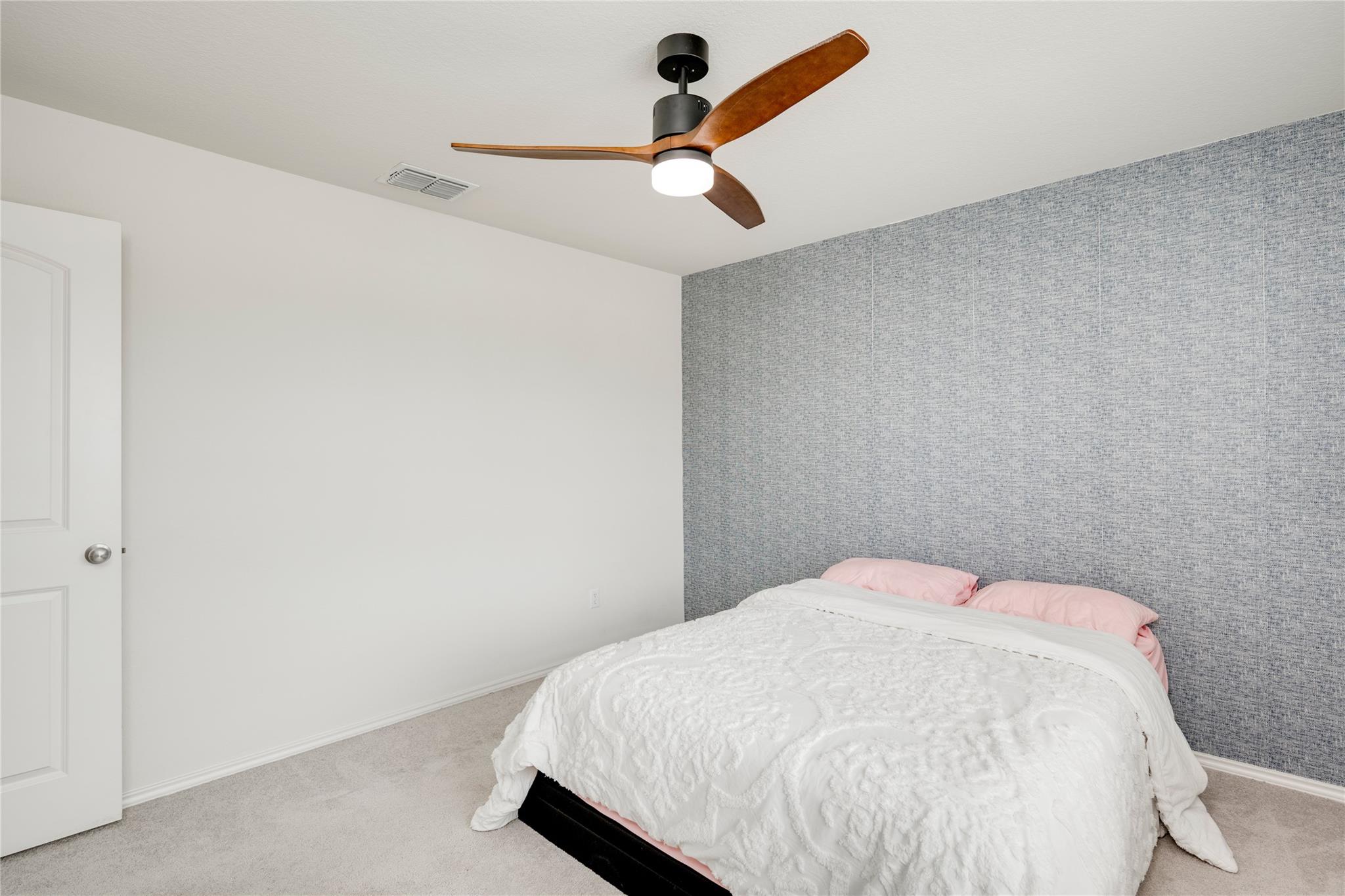 160 Sweetleaf Dr, Buda, TX 78610