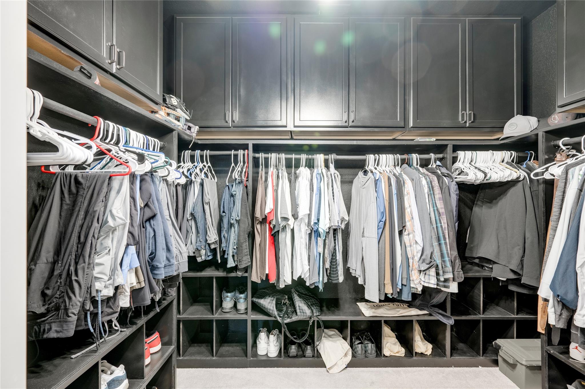 160 Sweetleaf Dr, Buda, TX 78610