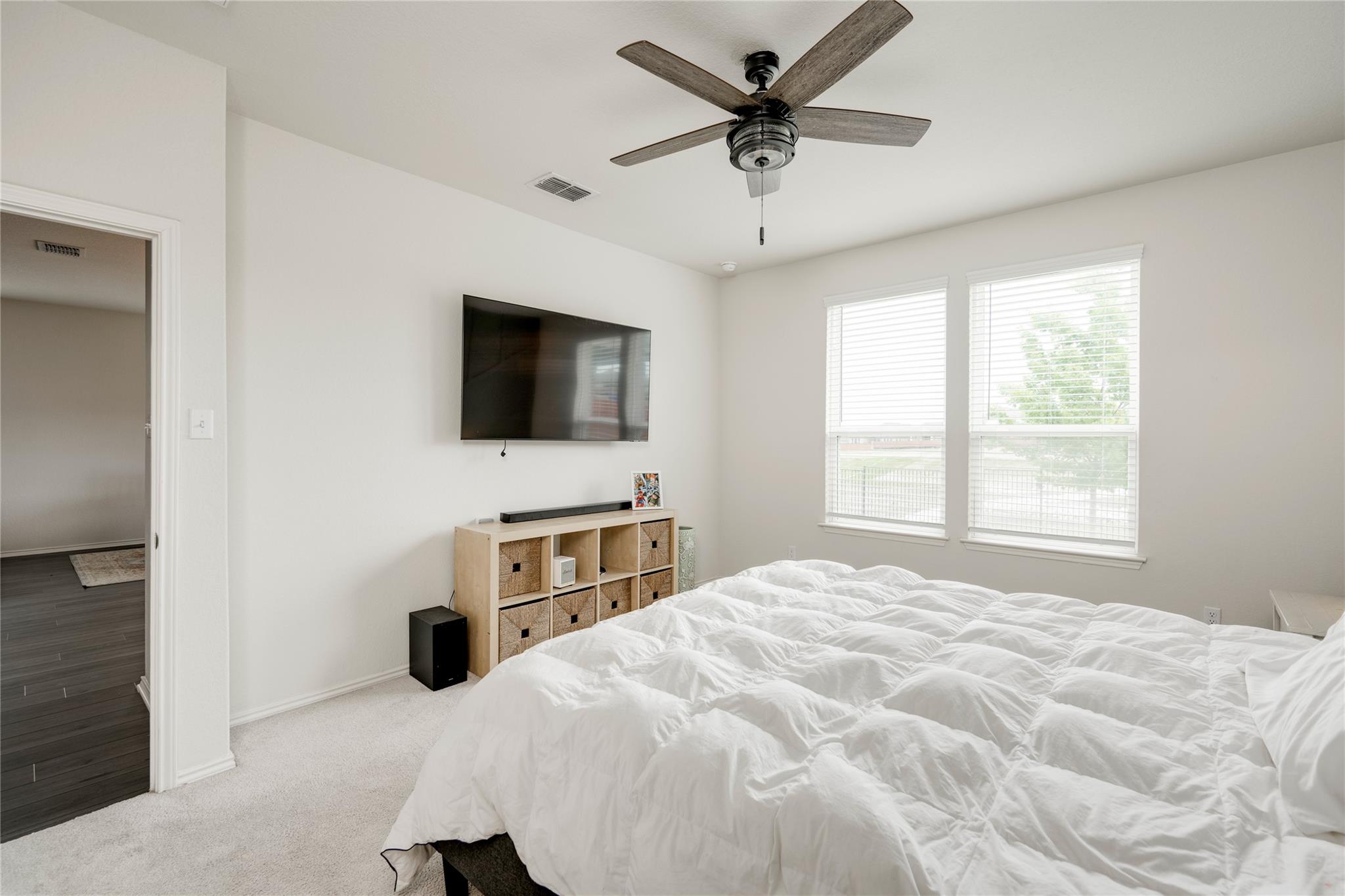 160 Sweetleaf Dr, Buda, TX 78610