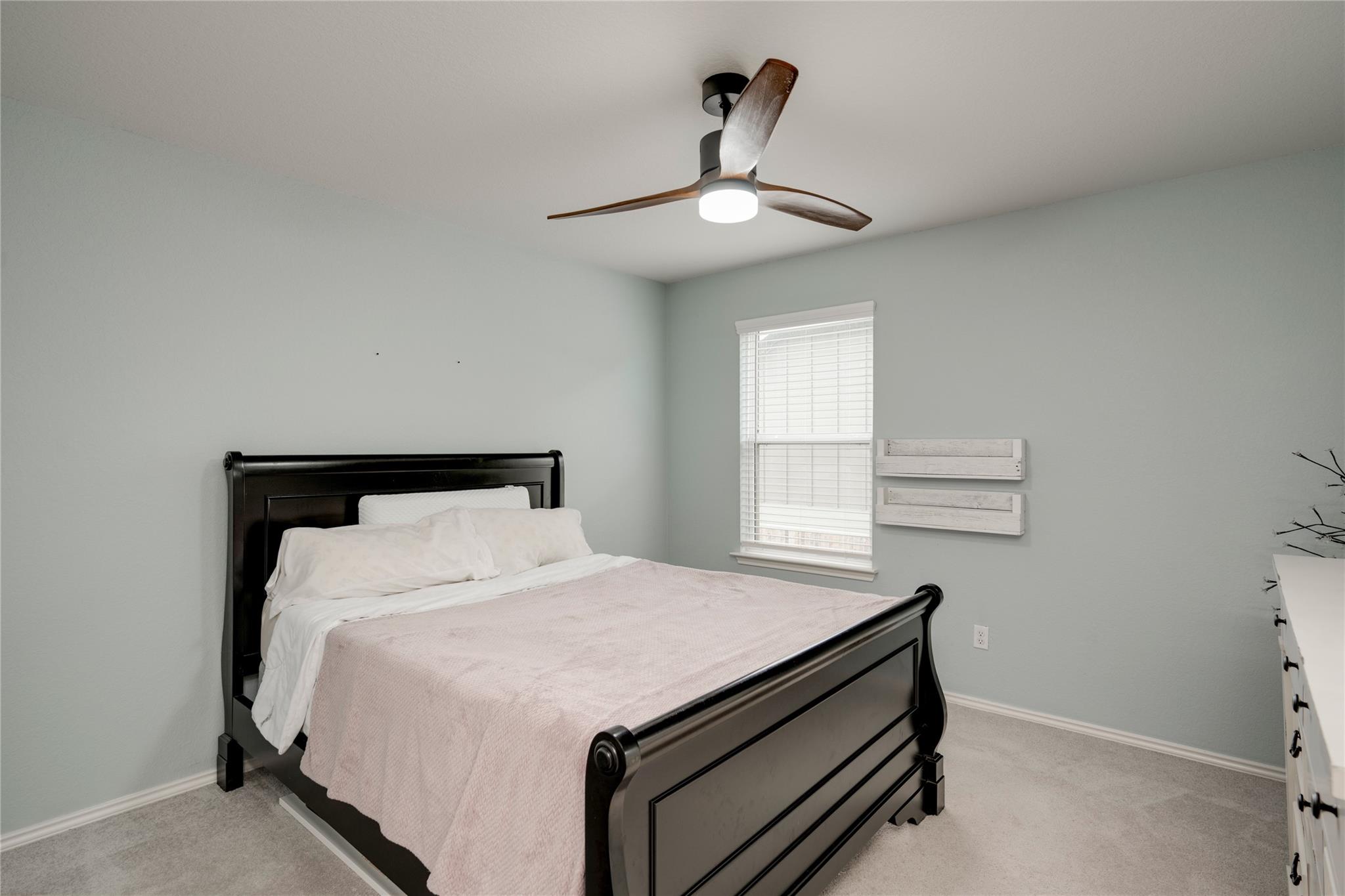 160 Sweetleaf Dr, Buda, TX 78610