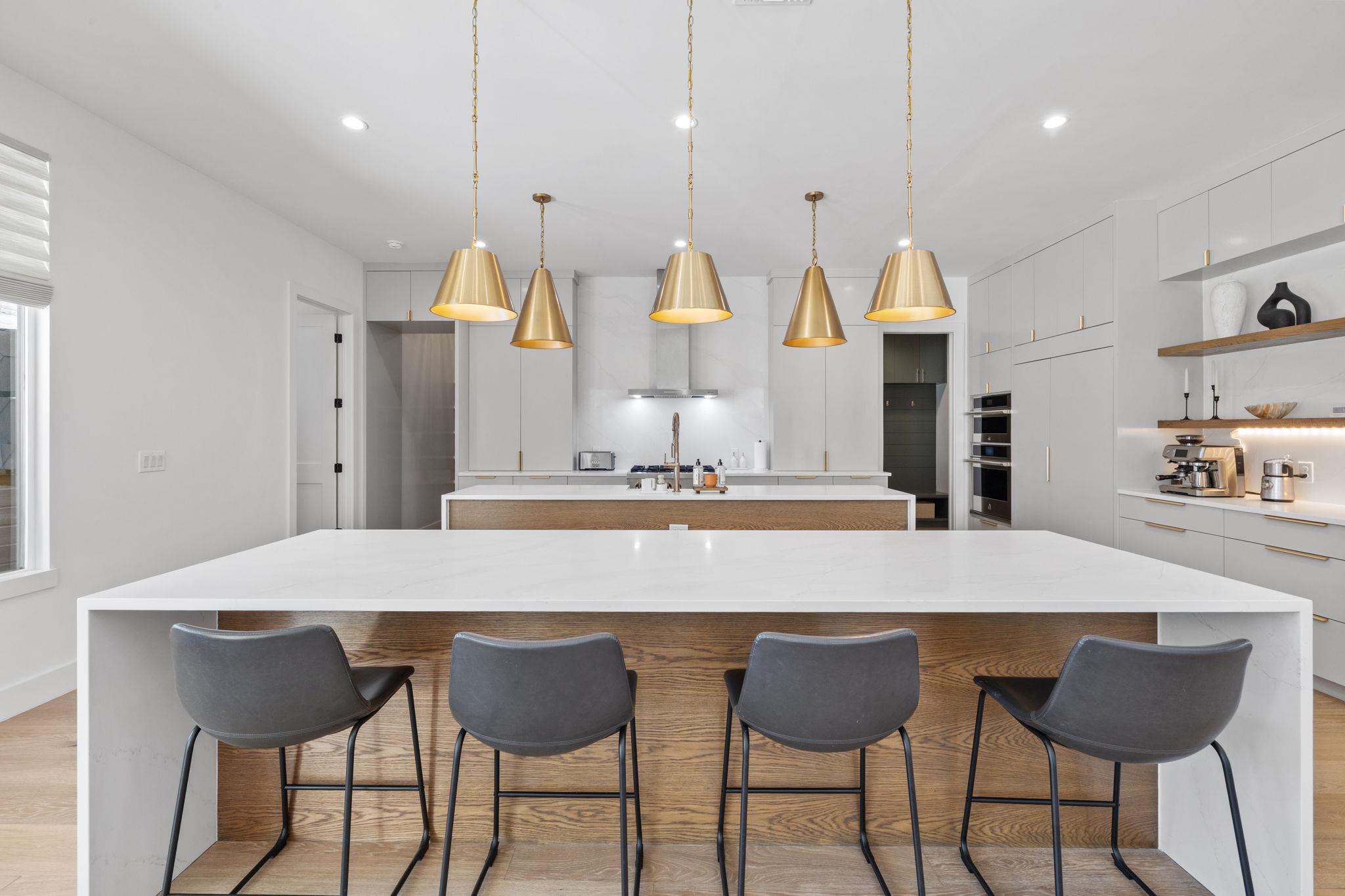 3205 Dolphin Dr, Austin, TX 78704