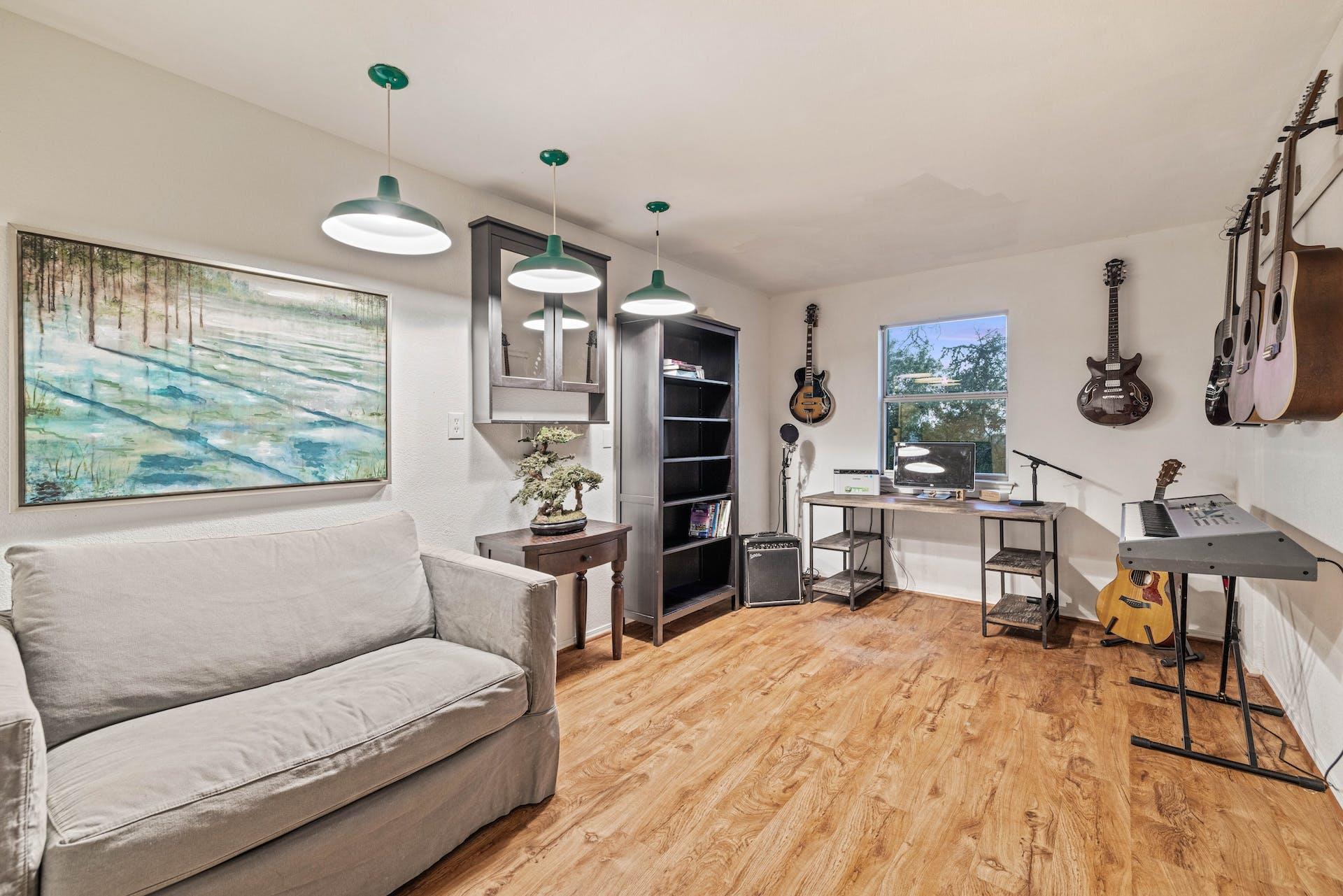 8132 Breeze Way, Jonestown, TX 78645