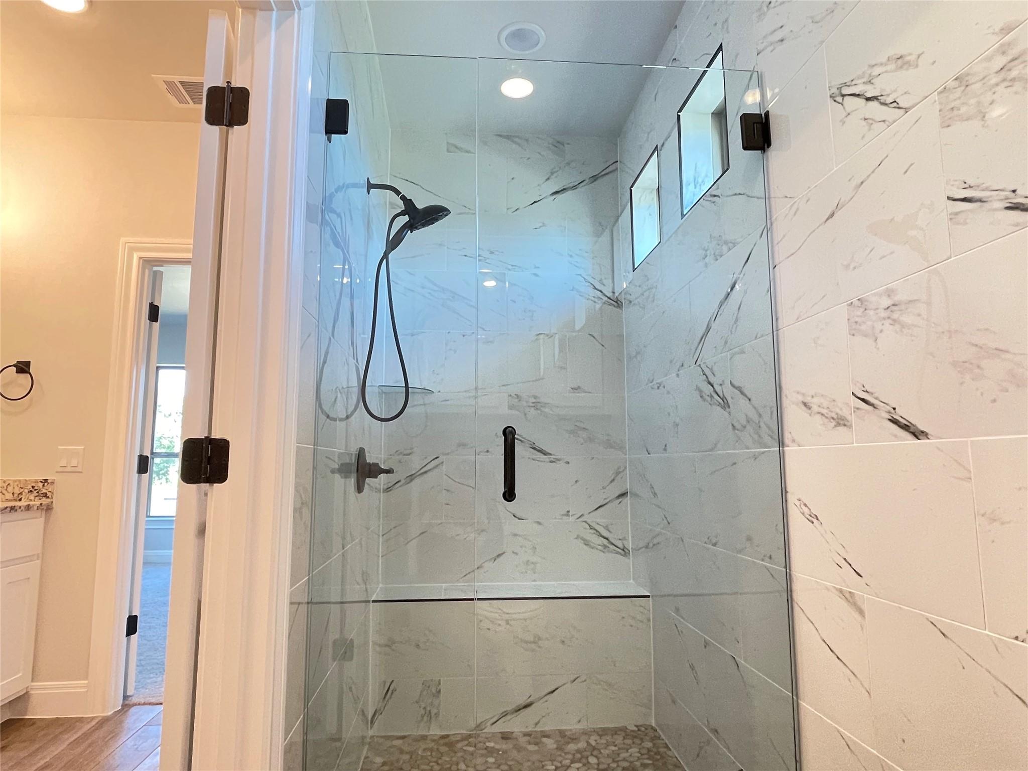 104 Creek Point Dr, Georgetown, TX 78628