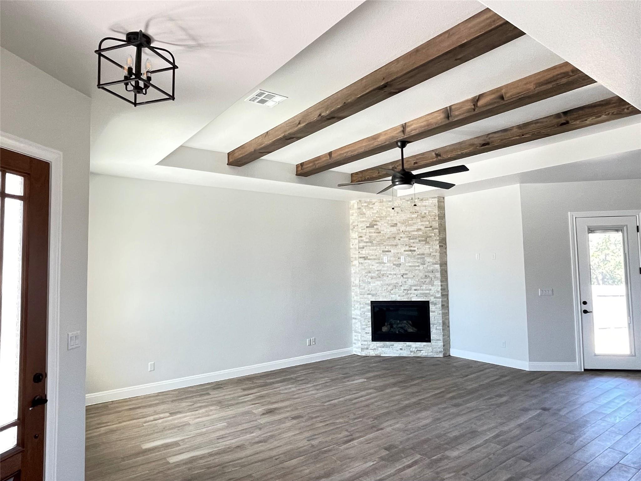 104 Creek Point Dr, Georgetown, TX 78628