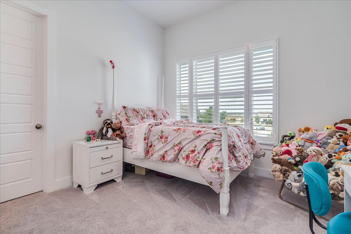 101 Christi Ct, Kyle, TX 78640