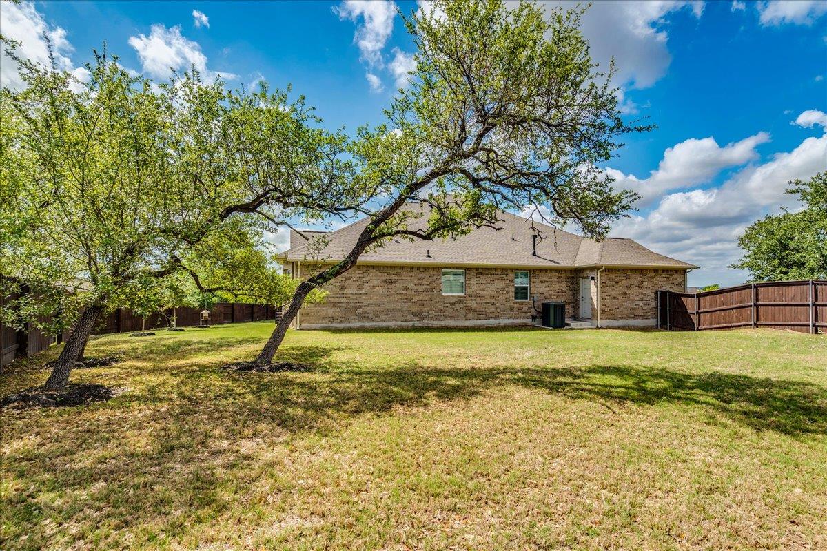 101 Christi Ct, Kyle, TX 78640