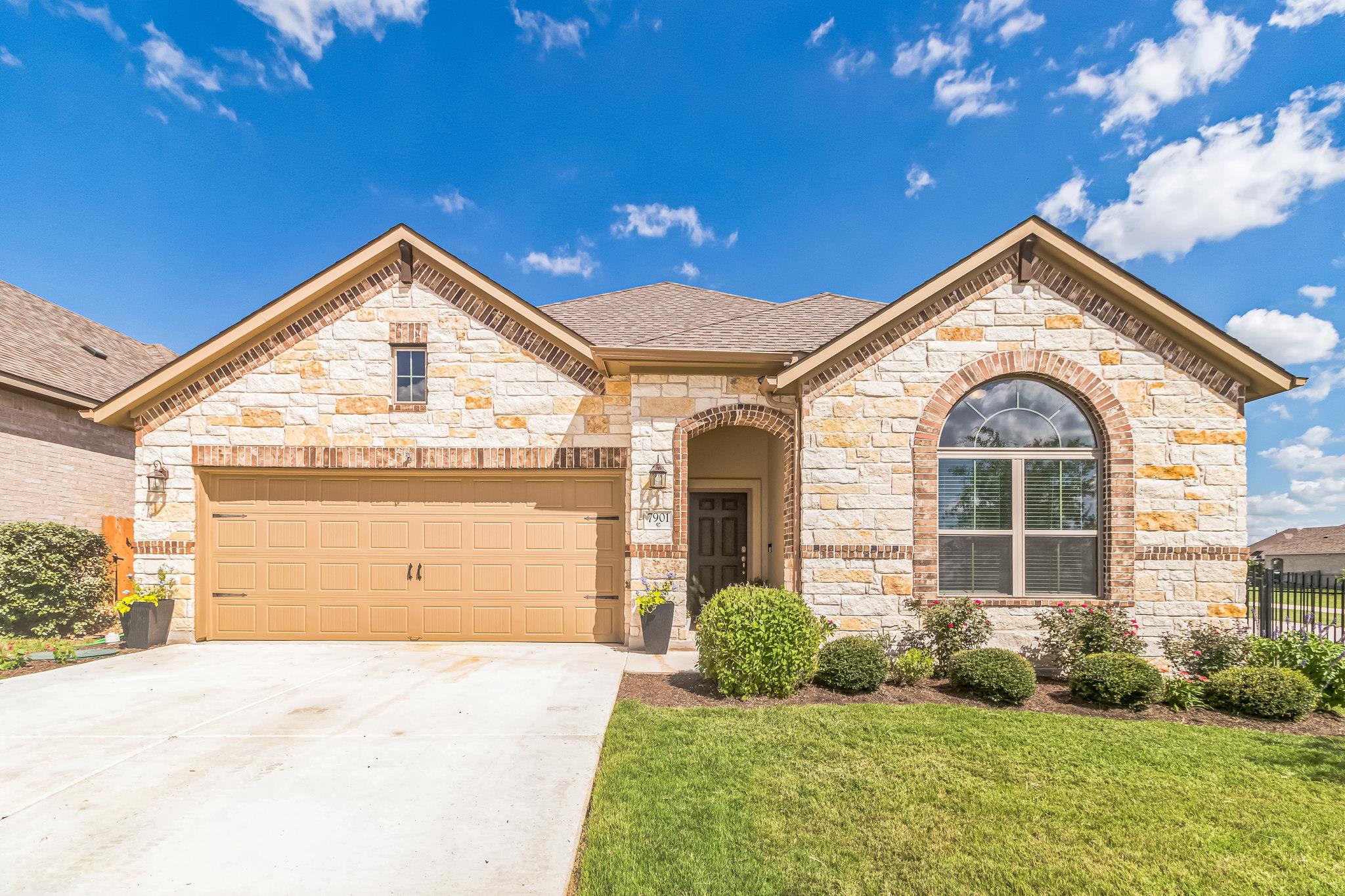 7901 Sunrise Ravine Pass, Lago Vista, TX 78645