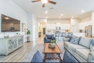 7901 Sunrise Ravine Pass, Lago Vista, TX 78645