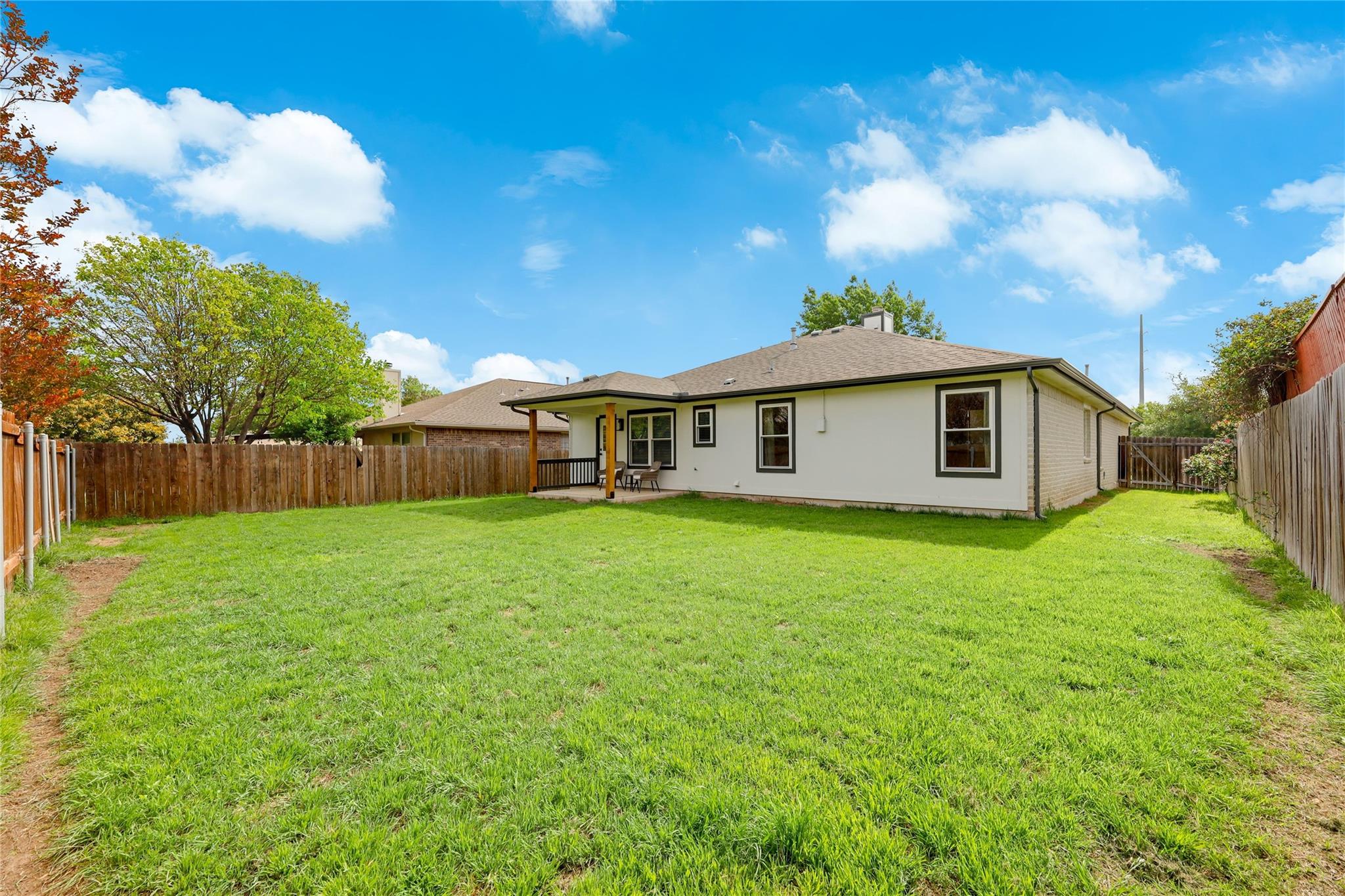 1903 Mir Woods Dr, Leander, TX 78641