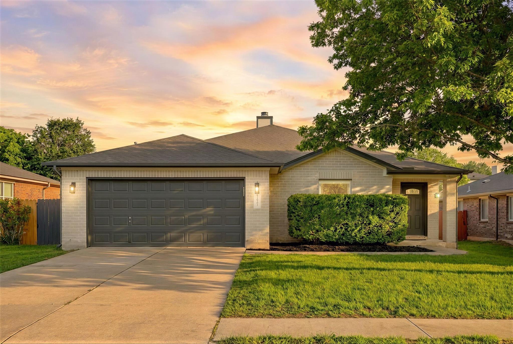 1903 Mir Woods Dr, Leander, TX 78641