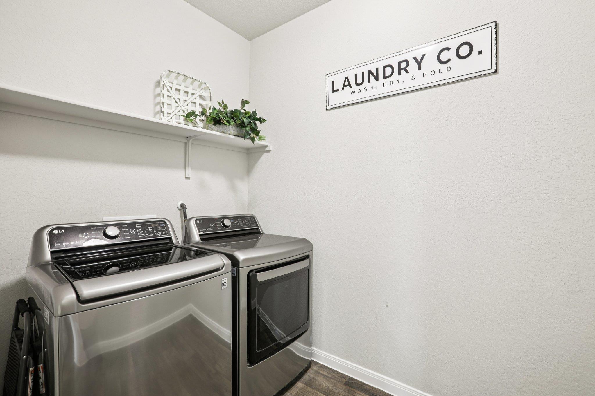 102 Harlan Dr, Hutto, TX 78634