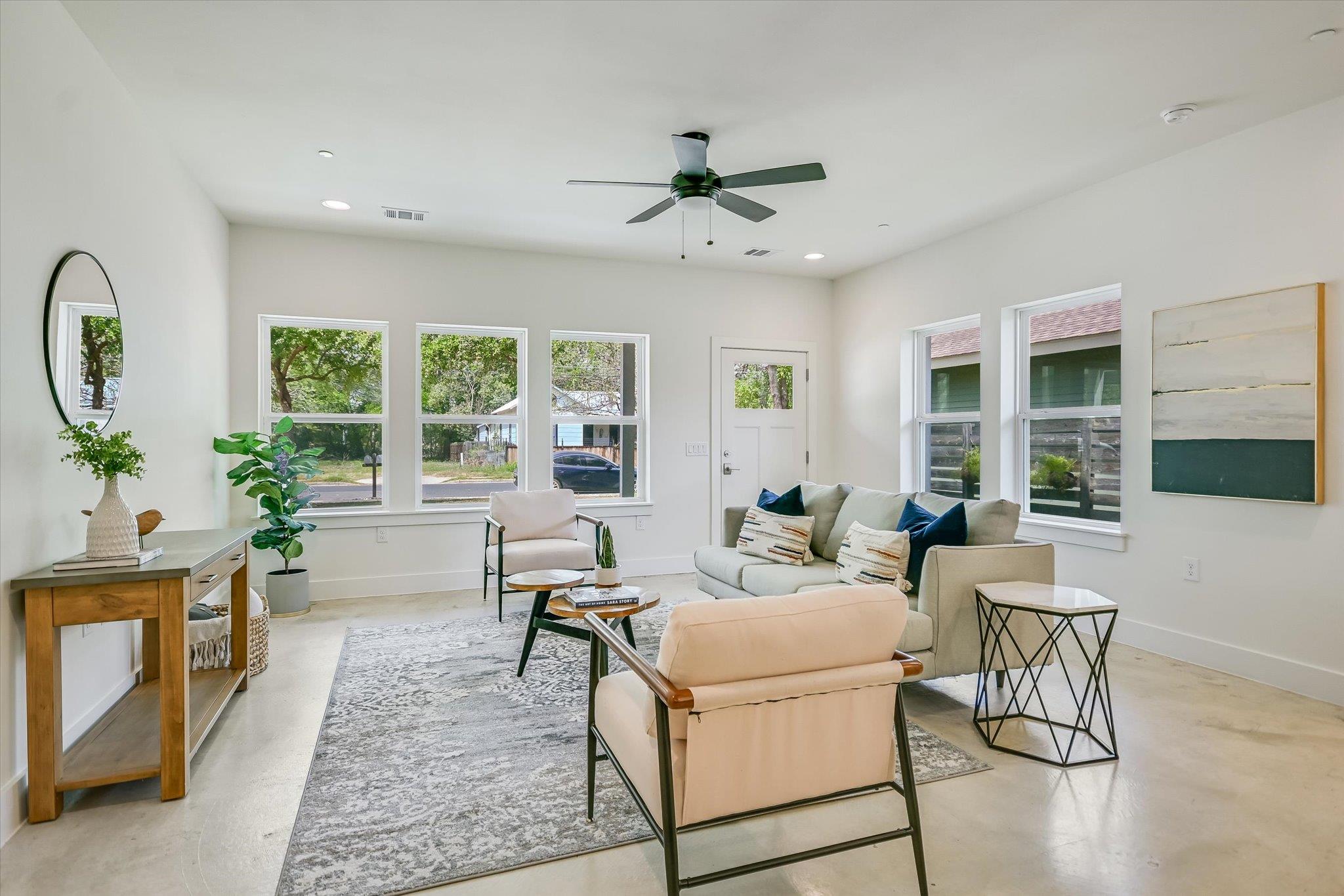 1121 Walton Ln # B, Austin, TX 78721