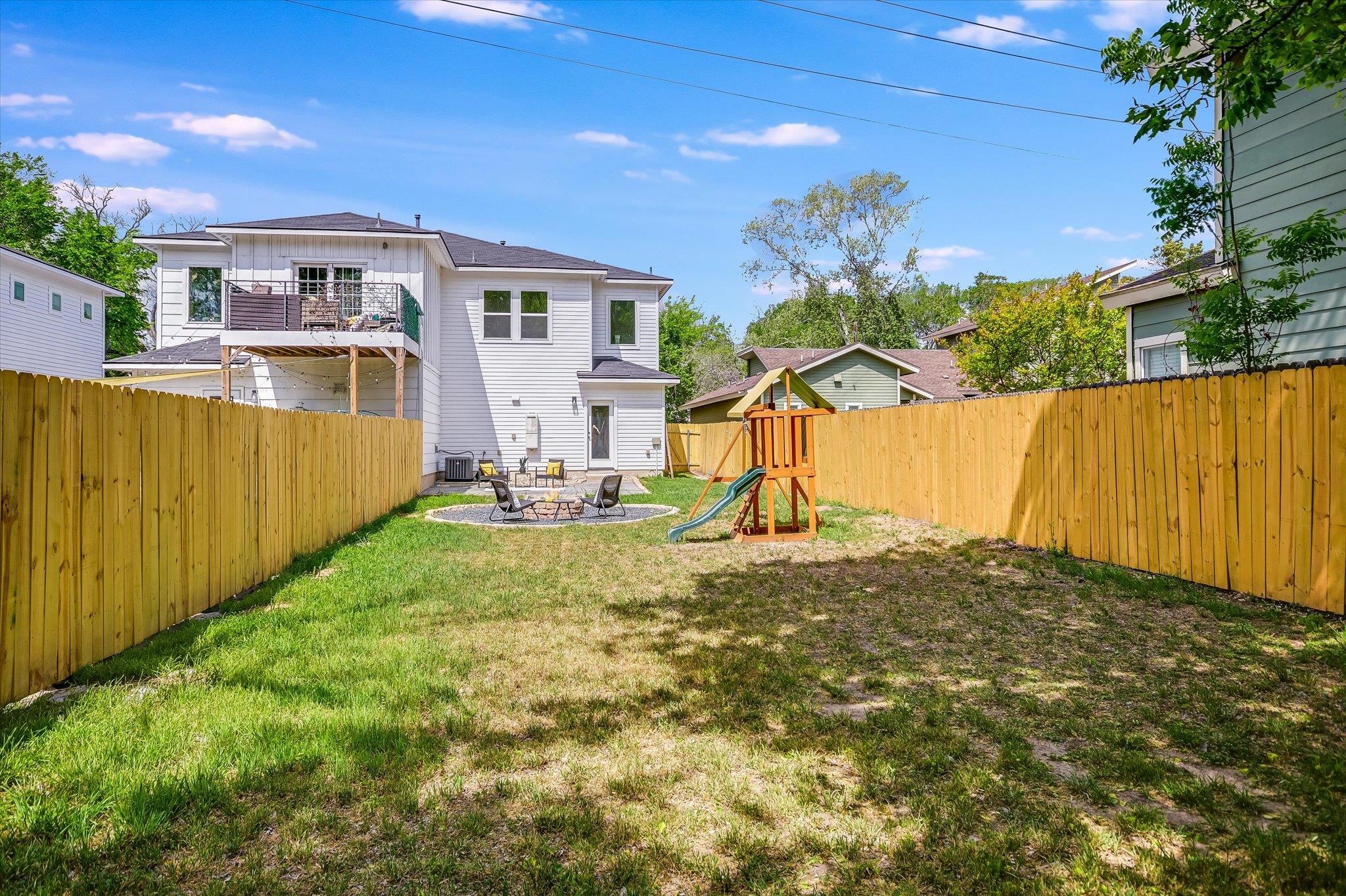 1121 Walton Ln # B, Austin, TX 78721