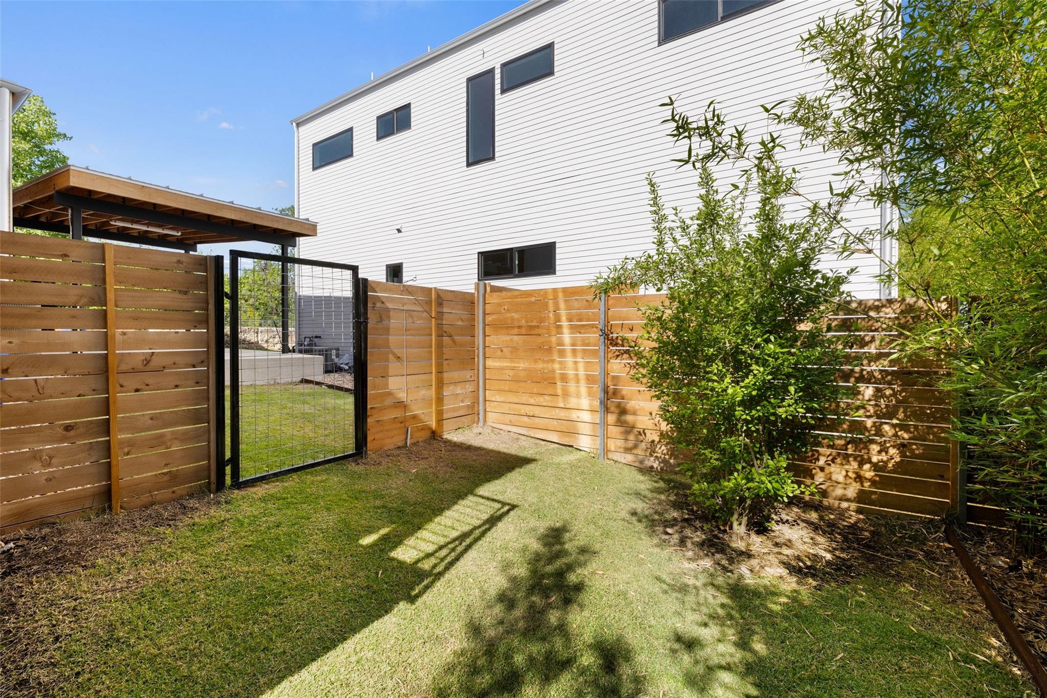 900 S 2nd St # 22, Austin, TX 78704