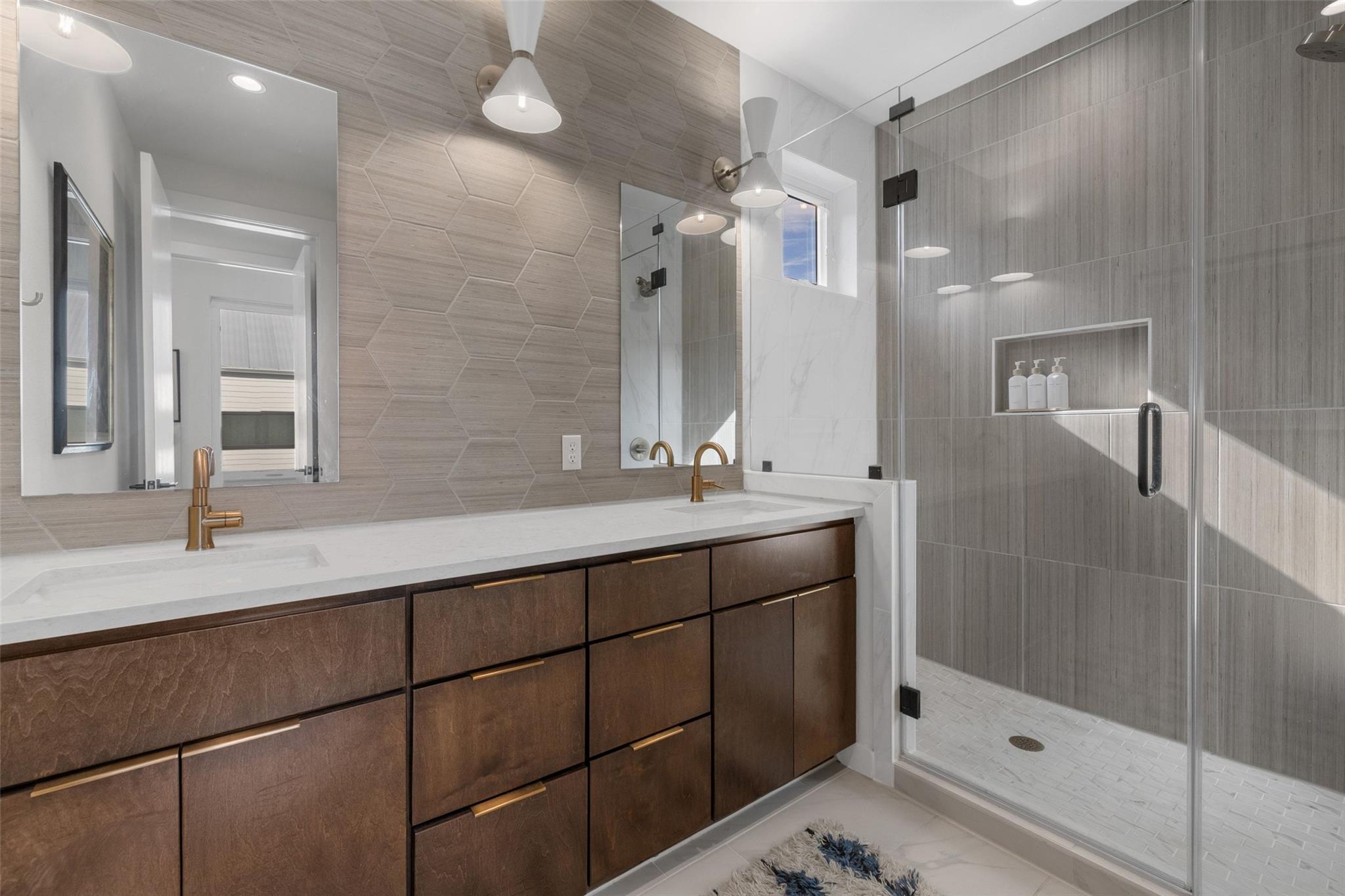 900 S 2nd St # 22, Austin, TX 78704