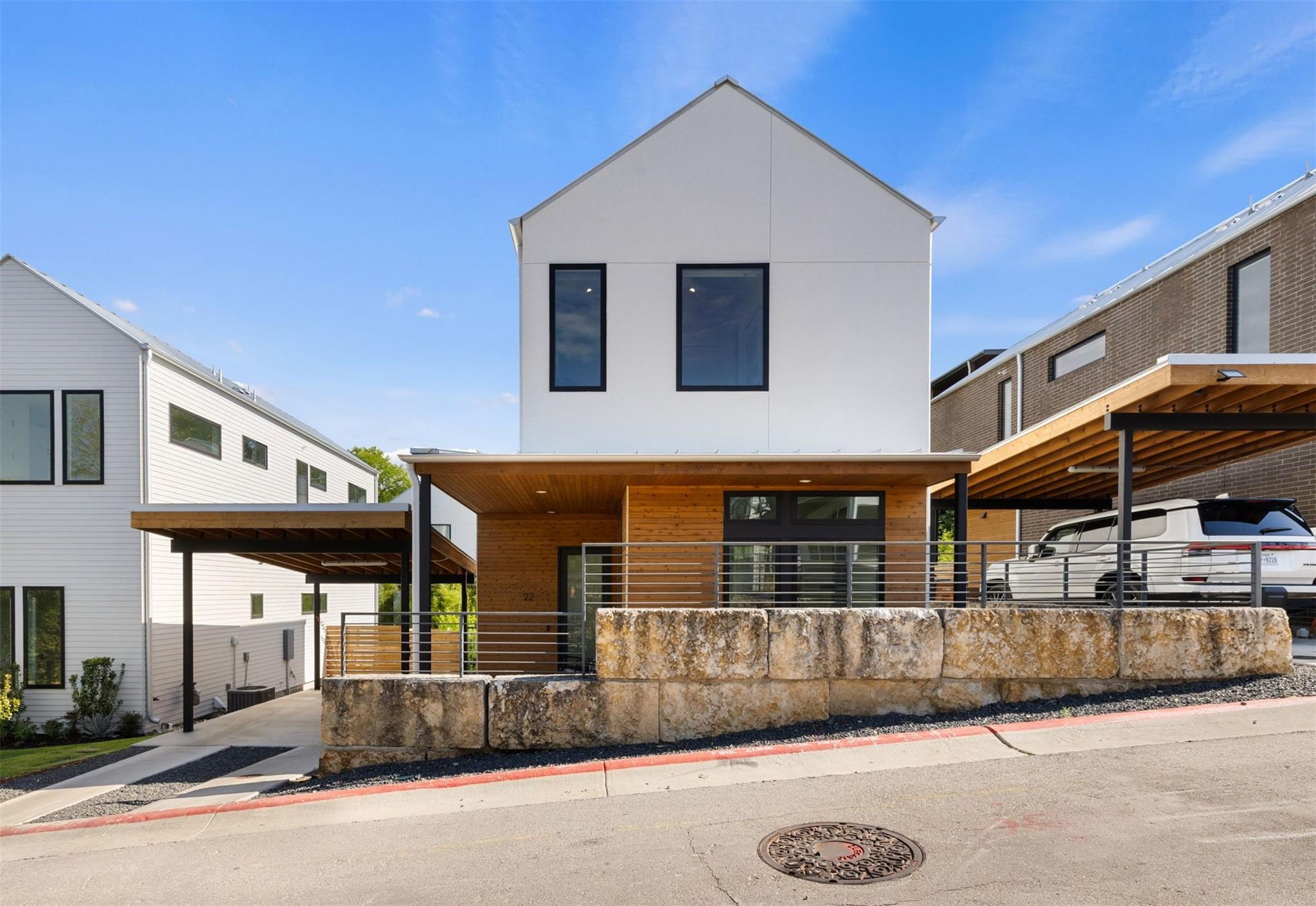 900 S 2nd St # 22, Austin, TX 78704