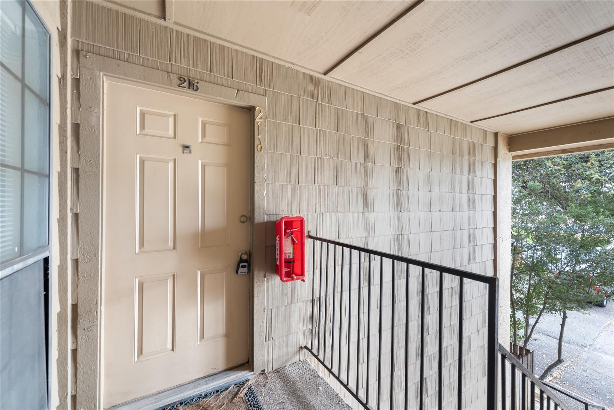 1202 Thorpe Ln # 216, San Marcos, TX 78666