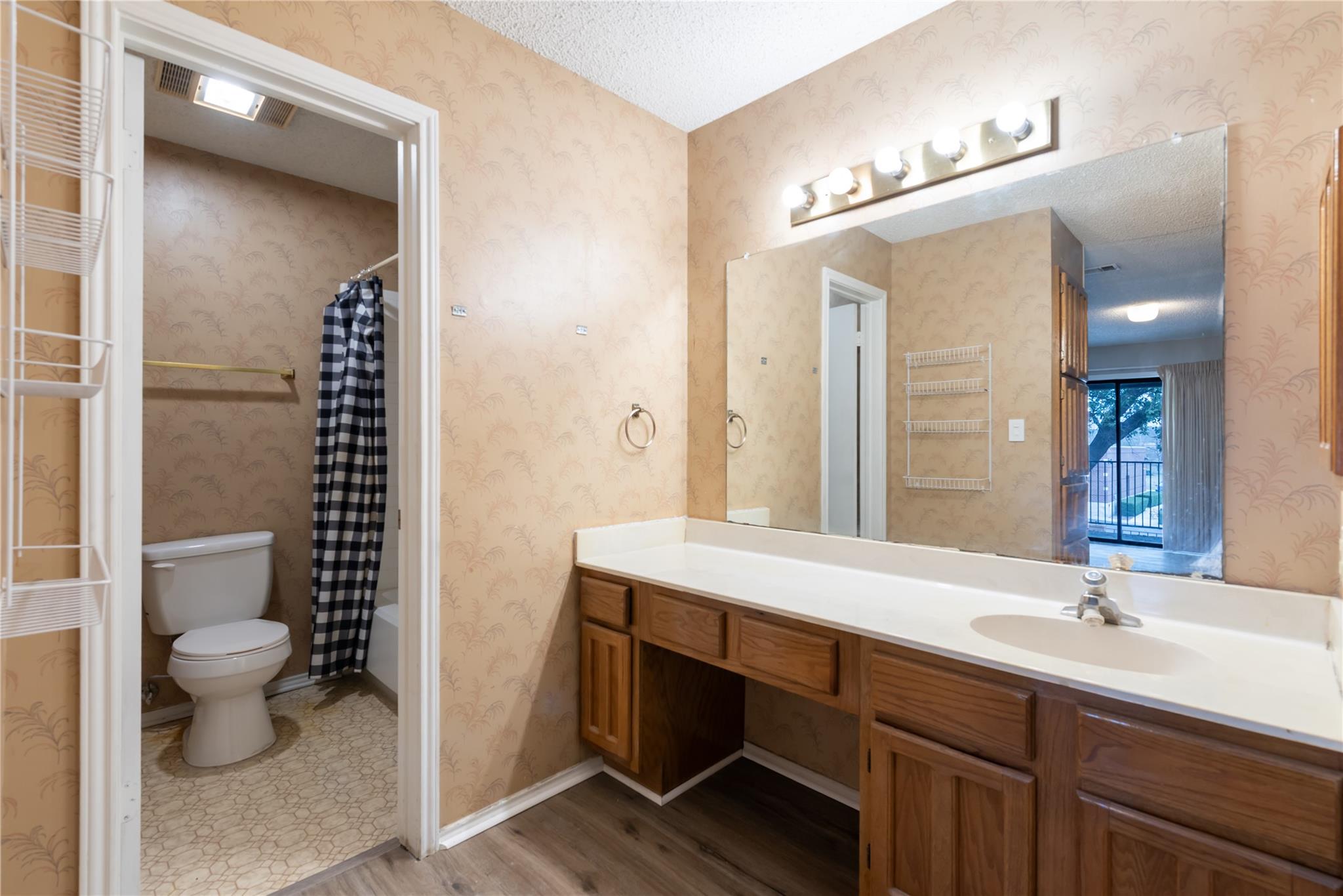 1202 Thorpe Ln # 216, San Marcos, TX 78666