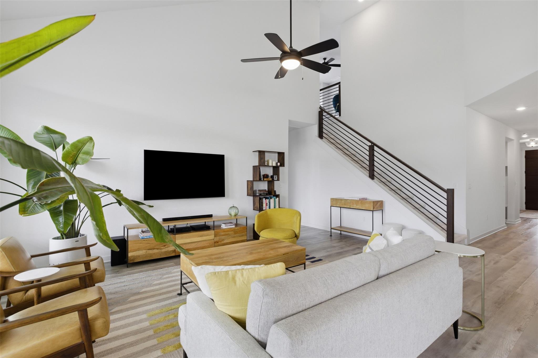 9001 Spire Vw, Austin, TX 78744