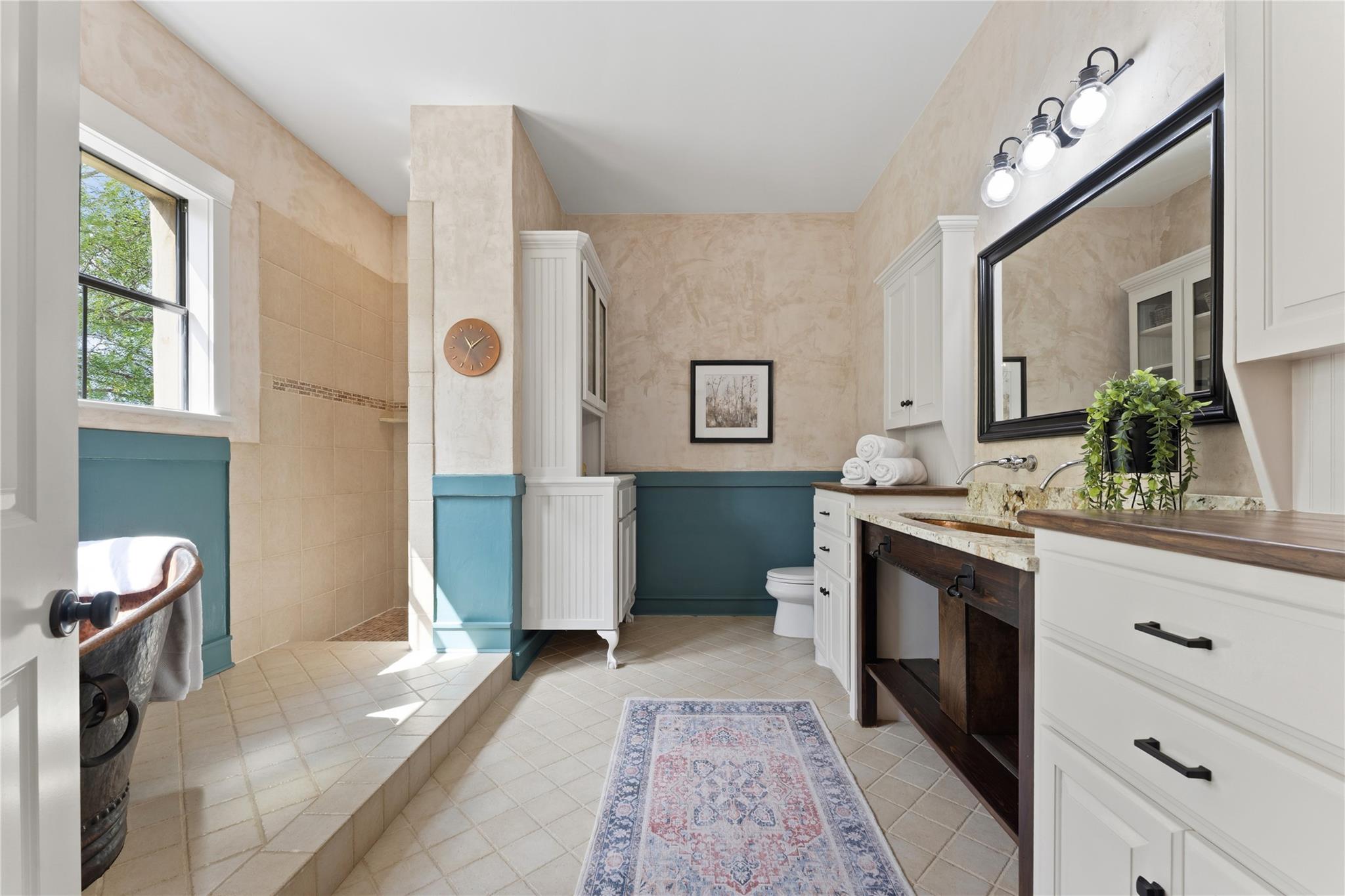 424 Hidden Creek Dr, Dripping Springs, TX 78620